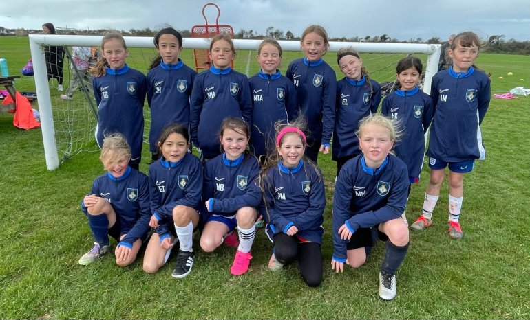 Falcons Training Tops